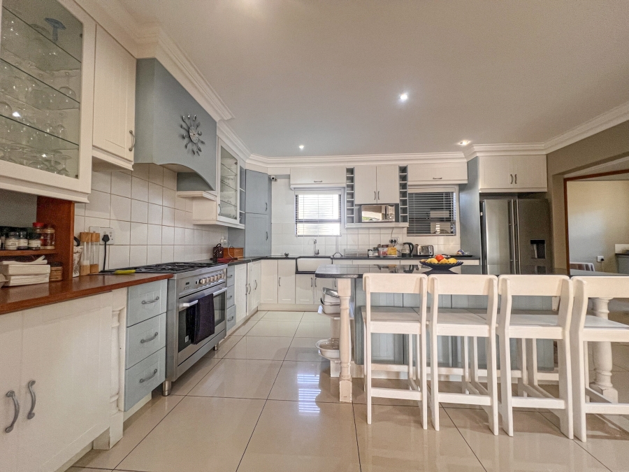 9 Bedroom Property for Sale in Myburgh Park Western Cape